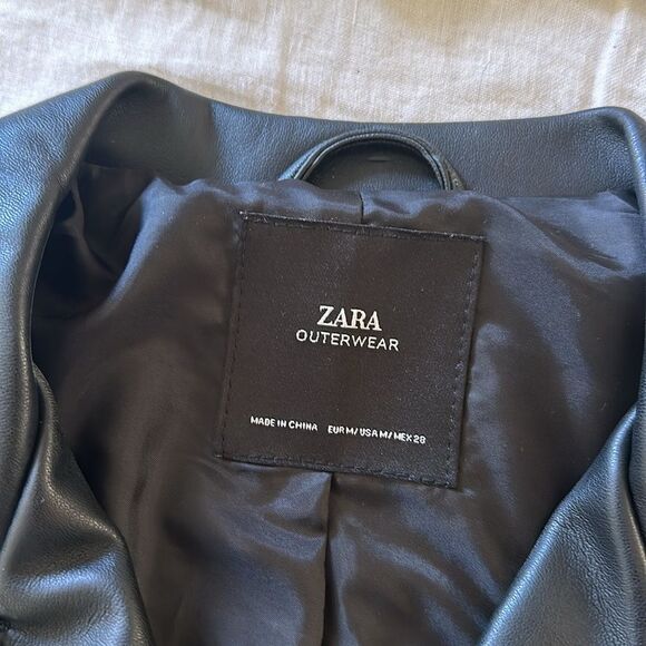 Zara Vegan Leather black belted Jacket women’s Medium - Picture 9 of 9